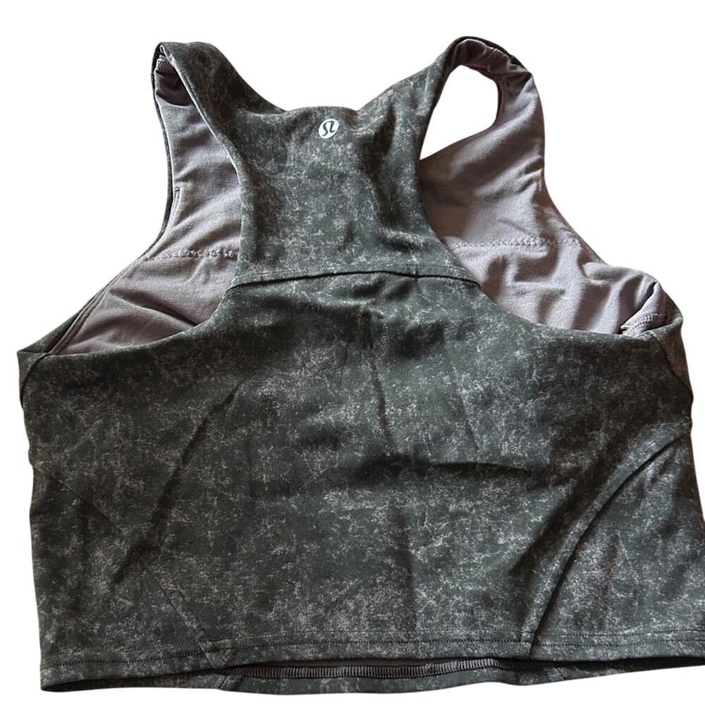 Lululemon Athletica Invigorate Training Tank Top.  Gray and white size 6. - Picture 6 of 6